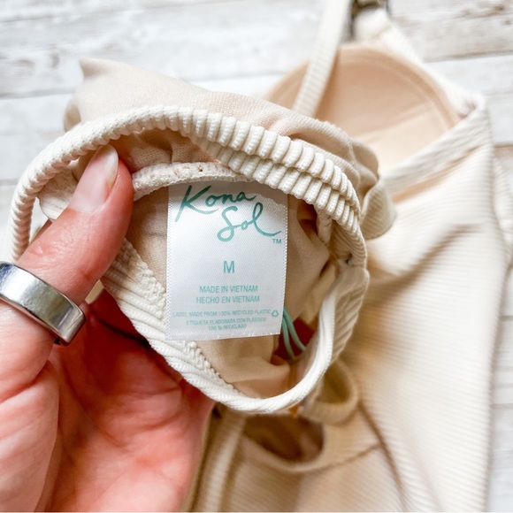 Target Kona Sol One Piece Ribbed Swimsuit Cream Size Medium 8-10 NWT - Picture 3 of 4